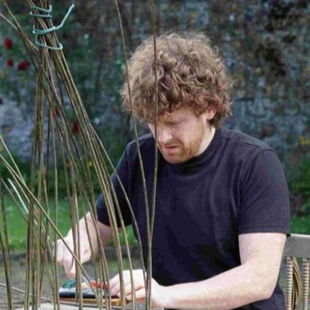 Willow basket-making workshops with An Caoladóir Catach, aka The Curly Weaver aka Diarmuid Ó hAlmhain